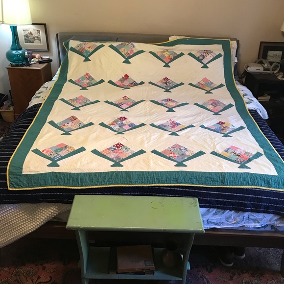 Vintage Handmade Full Quilt